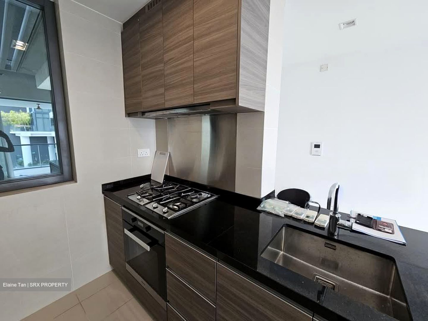 8 Saint Thomas (D9), Condominium #572138781
